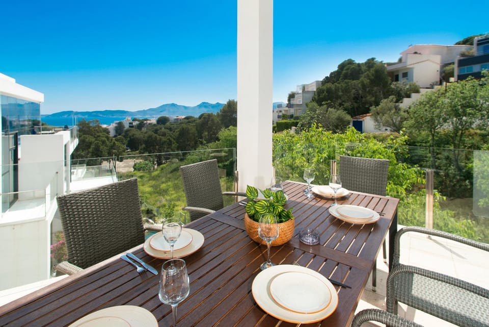 View (from property/room), Balcony/Terrace