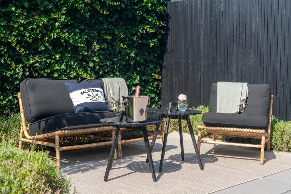 Patio, Day, Garden