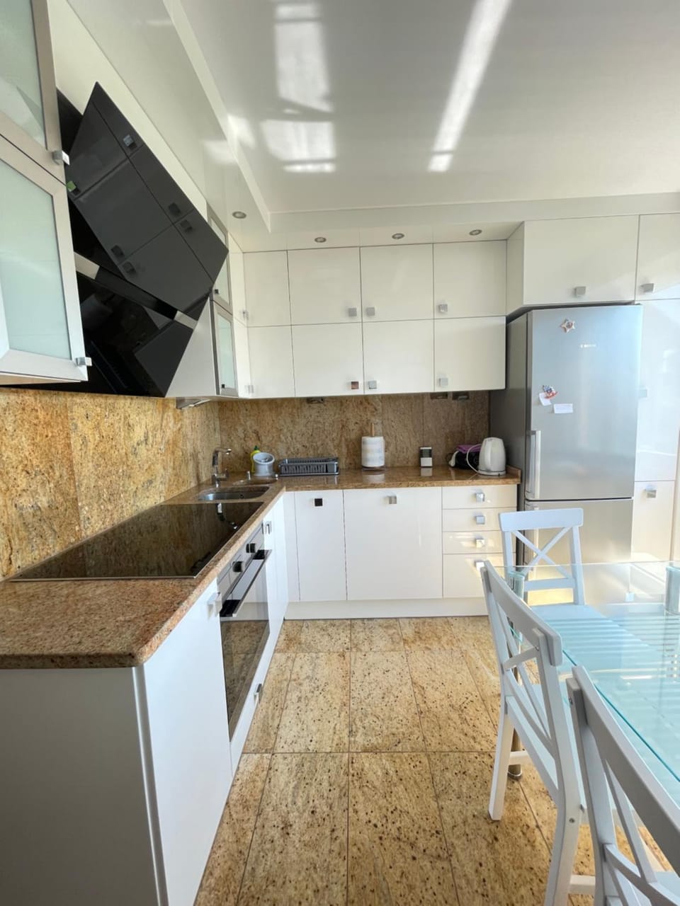 Communal kitchen, pet friendly, pet friendly, stove, stove, kitchen, kitchen