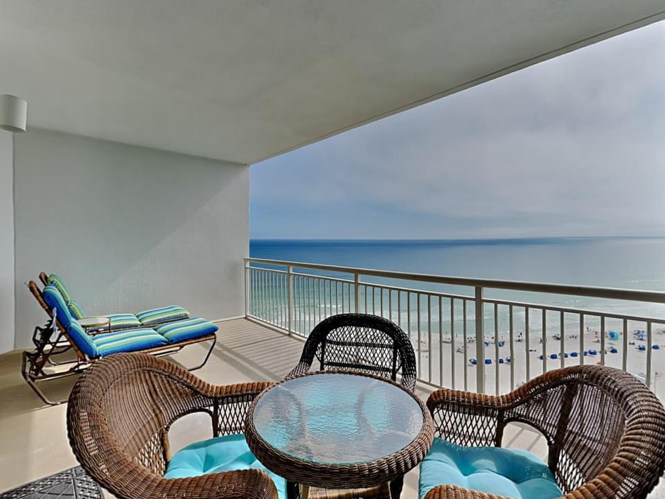 Balcony/Terrace, Seating area, Beach, Sea view