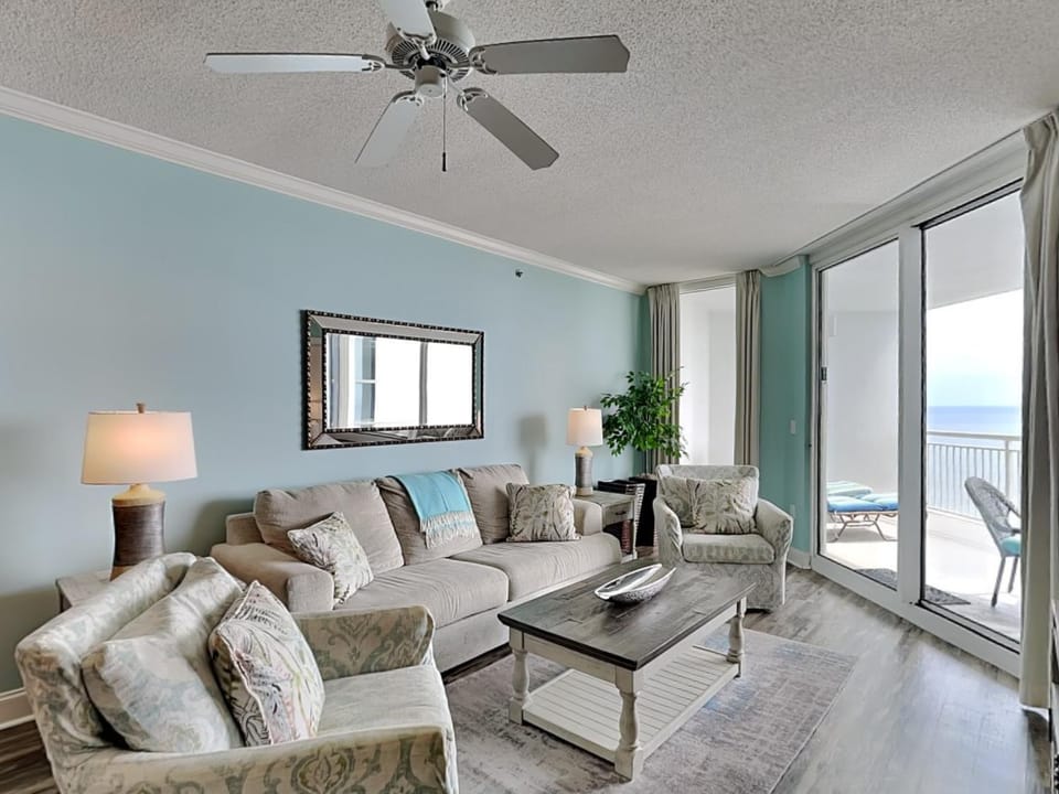 Balcony/Terrace, Living room, Seating area, Sea view, furniture