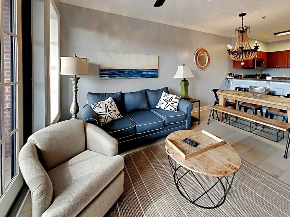 Kitchen or kitchenette, Living room, Seating area, Dining area, furniture, microwave