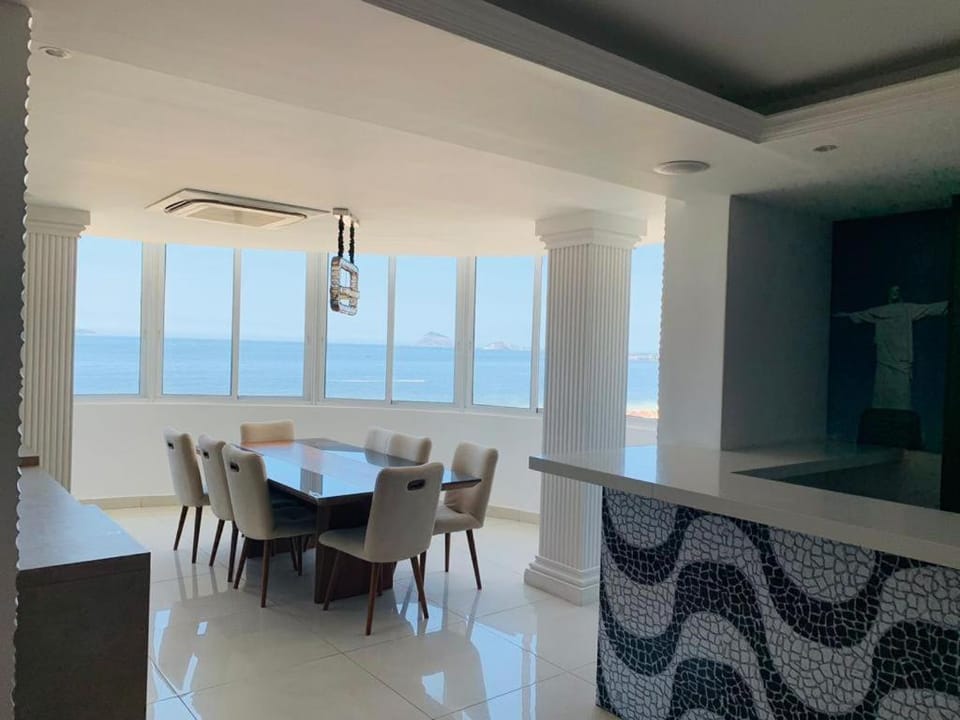 Excelente 3 Quartos Copacabana FRENTE MAR com VISTA MAR da sala e de todos os quartos Apartment in Rio de Janeiro