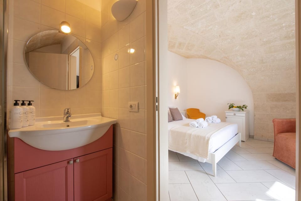 Bathroom, Bedroom
