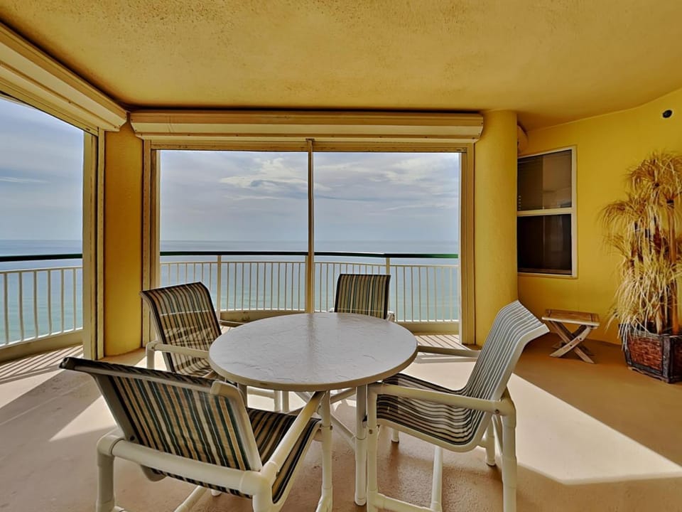 Balcony/Terrace, Seating area, Sea view, furniture