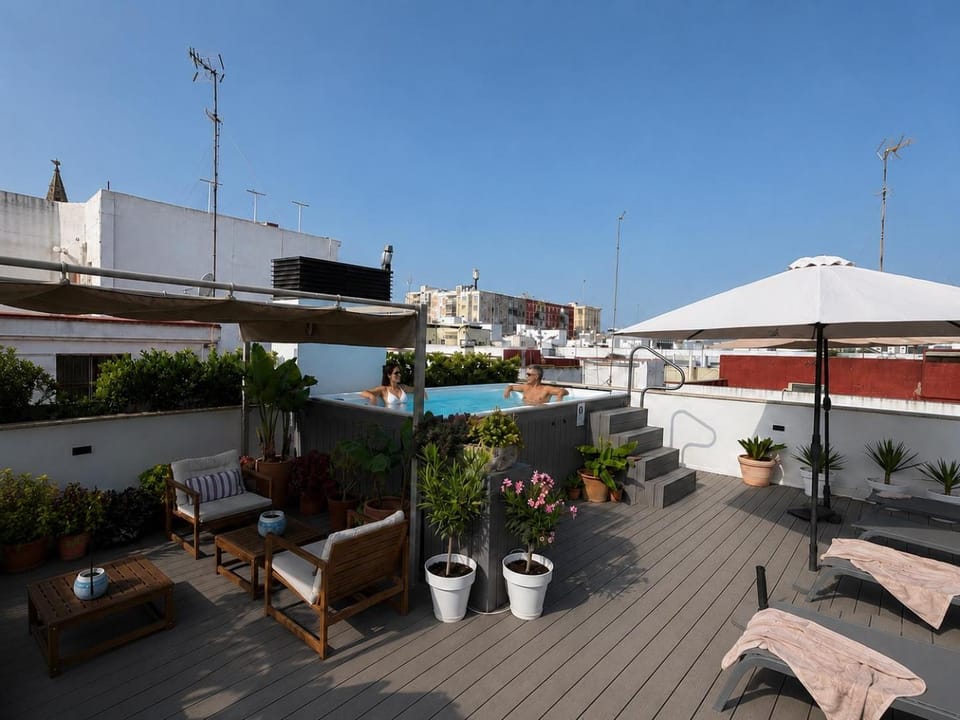 Balcony/Terrace, Swimming pool
