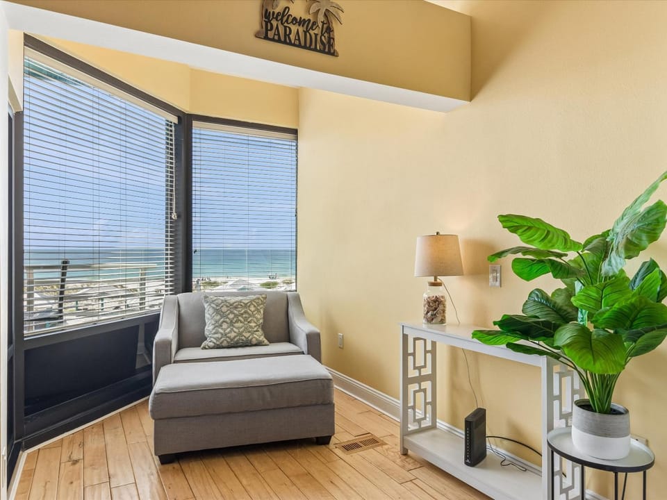 Seating area, Sea view, furniture