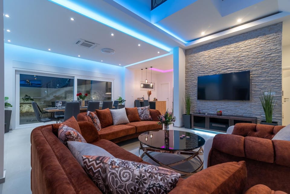 Luxury Villa Sun Stone heated pool & whirlpool Villa in Šibenik-Knin County, Croatia