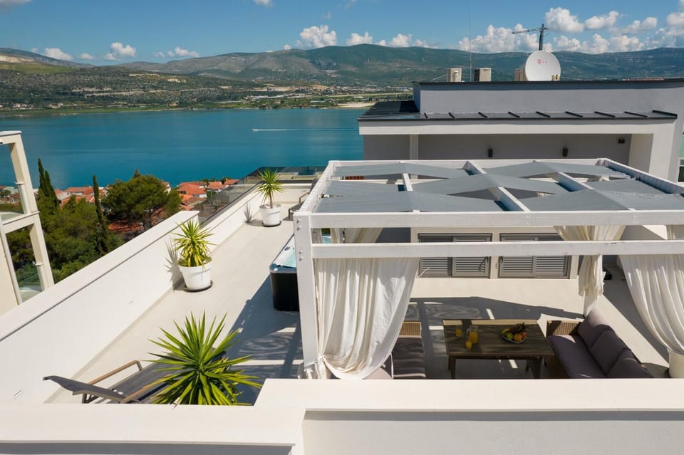 Luxury Villa Sun Stone heated pool & whirlpool Villa in Šibenik-Knin County, Croatia