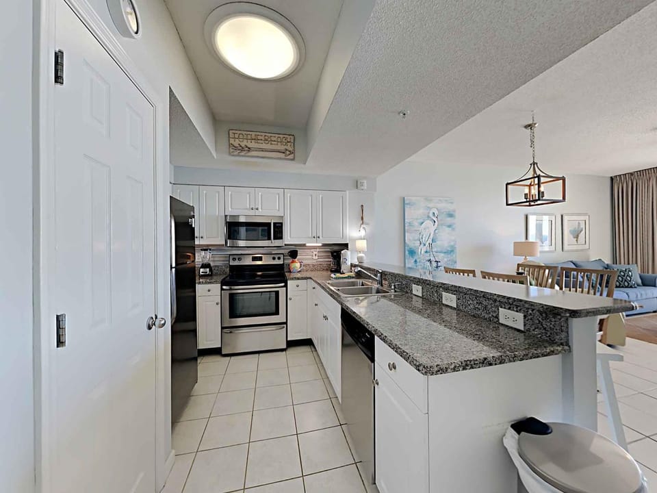 Kitchen or kitchenette, Living room, Dining area, microwave, oven, stove, kitchen