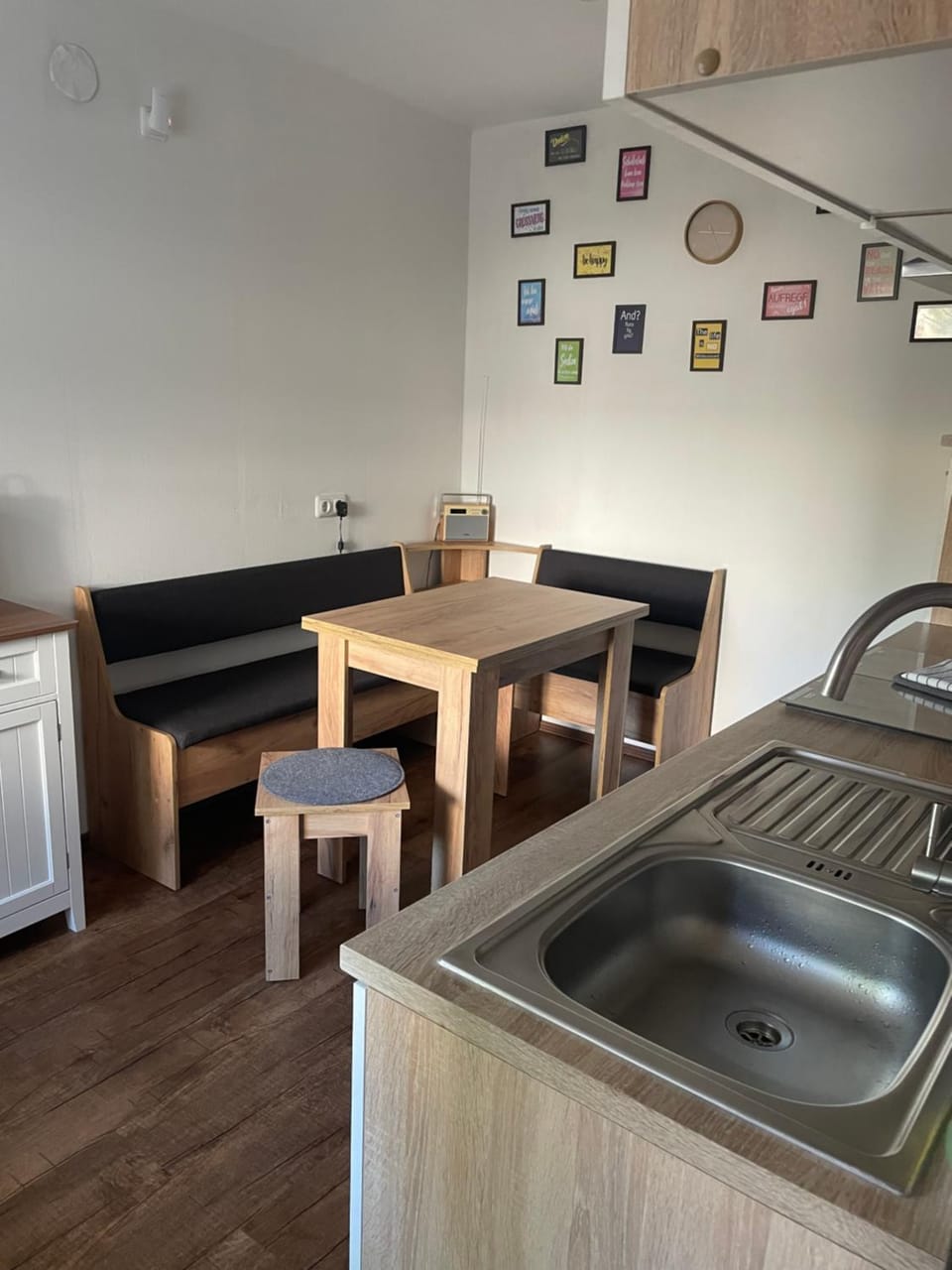 Kitchen or kitchenette, Seating area, Dining area