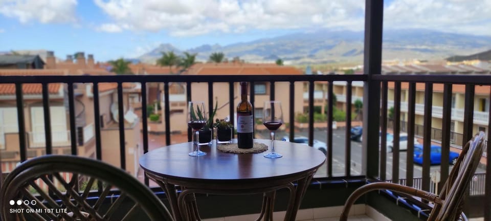 Balcony/Terrace, Mountain view