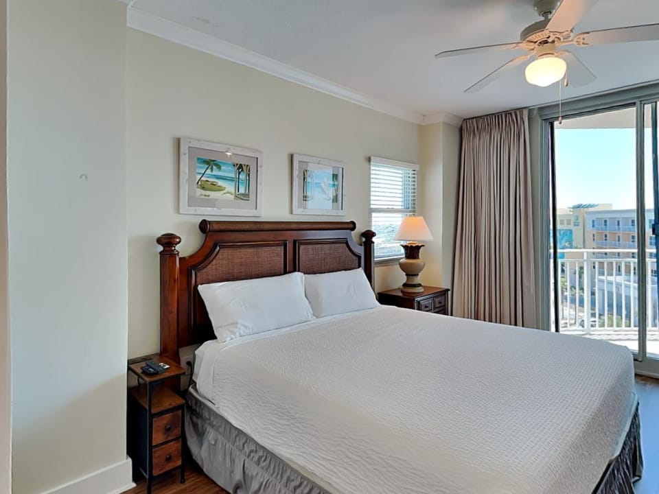 Bed, Balcony/Terrace, Bedroom, City view