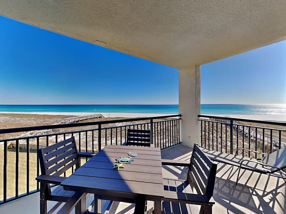 Balcony/Terrace, Seating area, Beach, Sea view