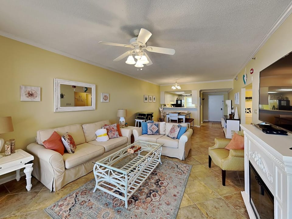 TV and multimedia, Living room, Seating area, furniture
