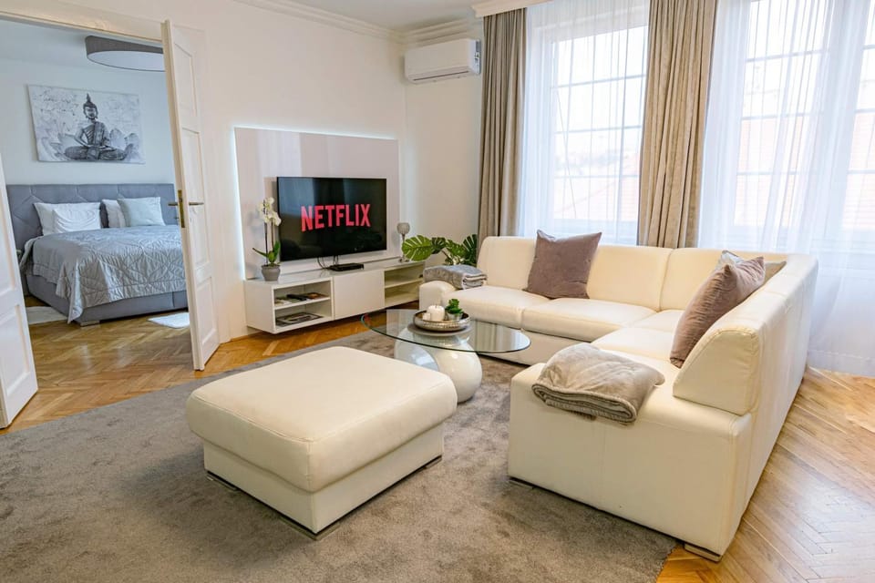 BUDACASTLE PANORAMIC LUXURIOUS FAMILY APT, FREE PARKING included Apartment in Budapest