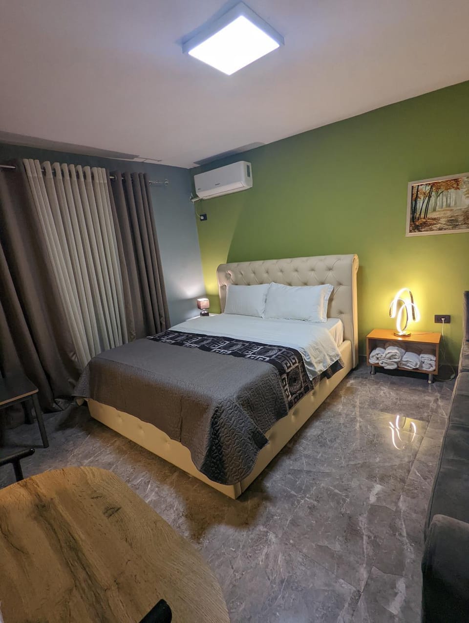Bed, Photo of the whole room, Bedroom, air conditioner