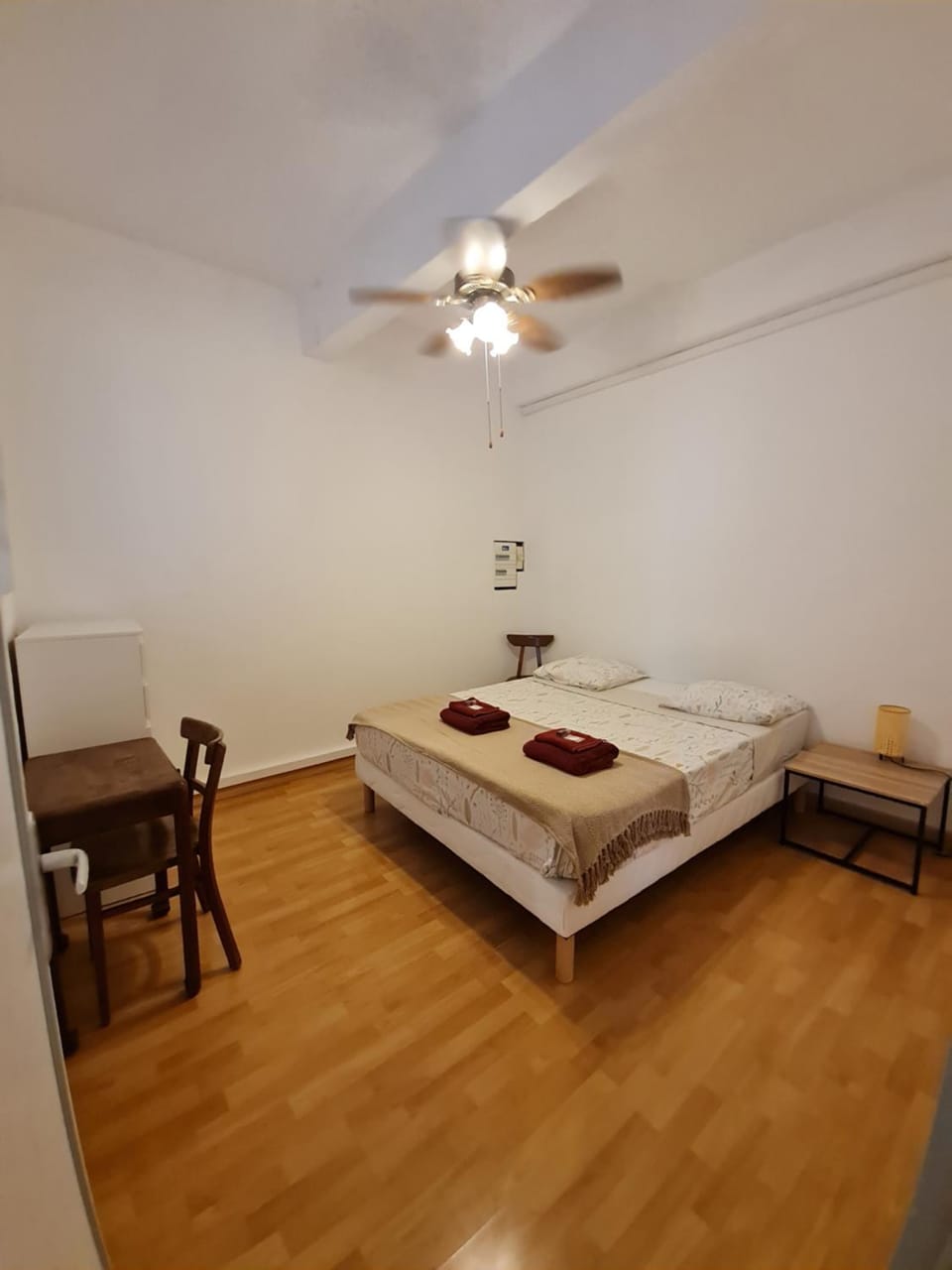 Charming authentic apartment in central location Apartment in Occitanie