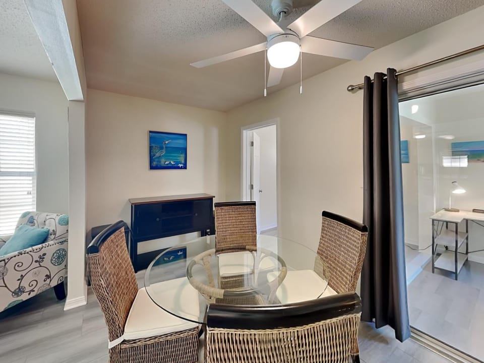 Living room, Dining area, furniture
