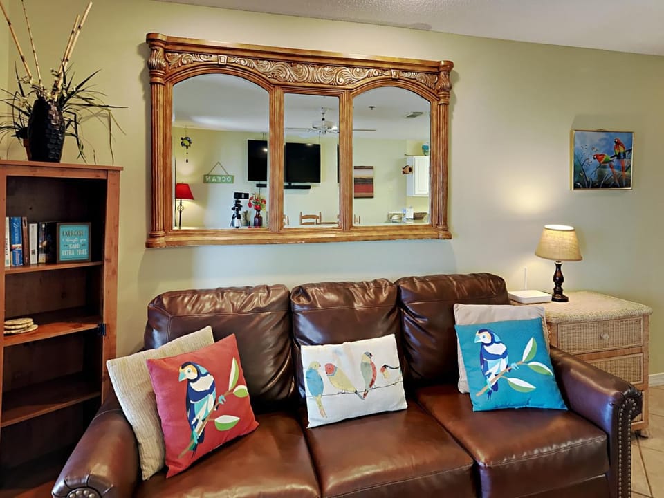 Living room, Seating area, furniture