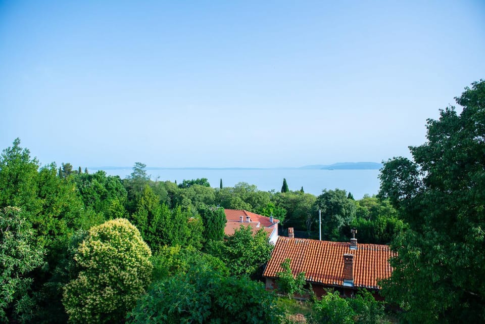 Sea view, Quiet street view