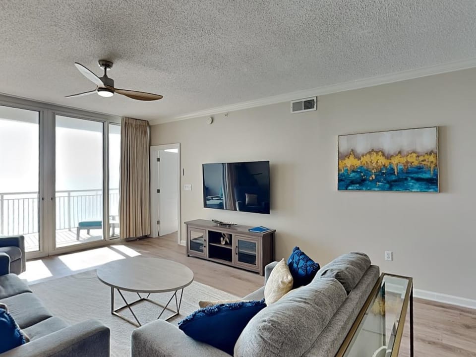 TV and multimedia, Balcony/Terrace, Living room, Seating area, furniture, air conditioner