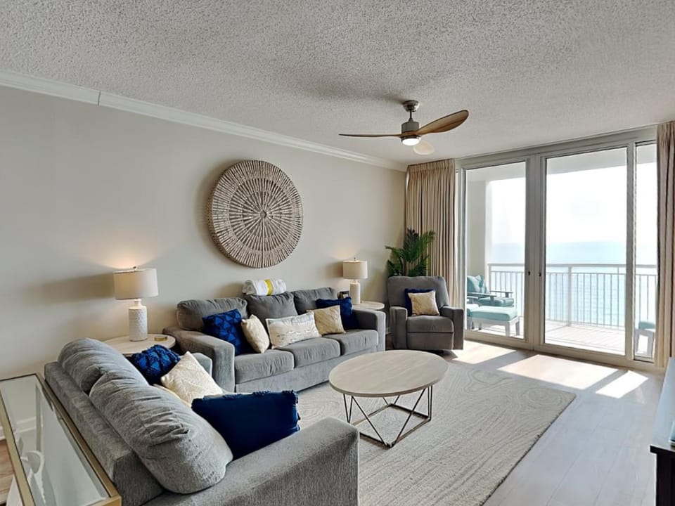 Balcony/Terrace, Living room, Seating area, Sea view, furniture