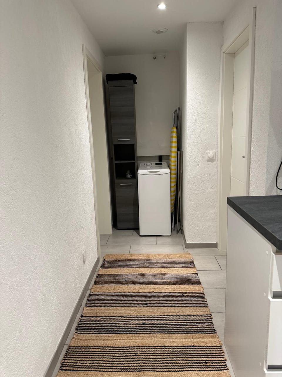 Appartement cosy dans une maison calme et parking gratuit avec borne Apartment in Illkirch-Graffenstaden