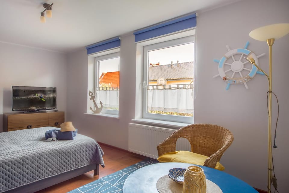 Seating area, Bedroom