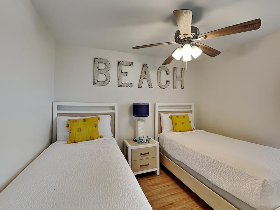 Pelican Beach #1714 Apartment in Destin