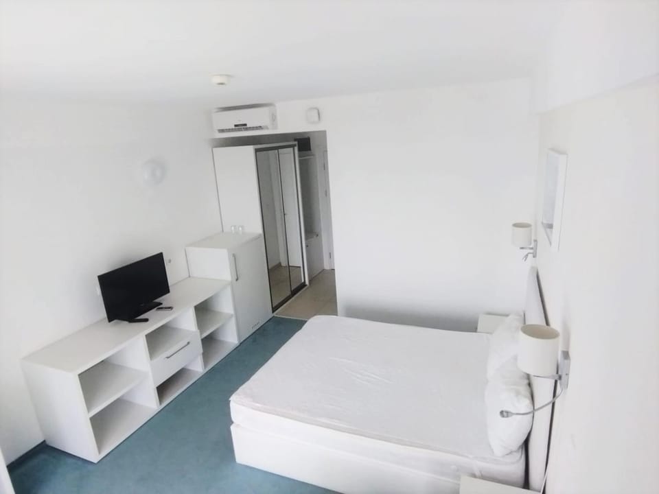 Bed, TV and multimedia