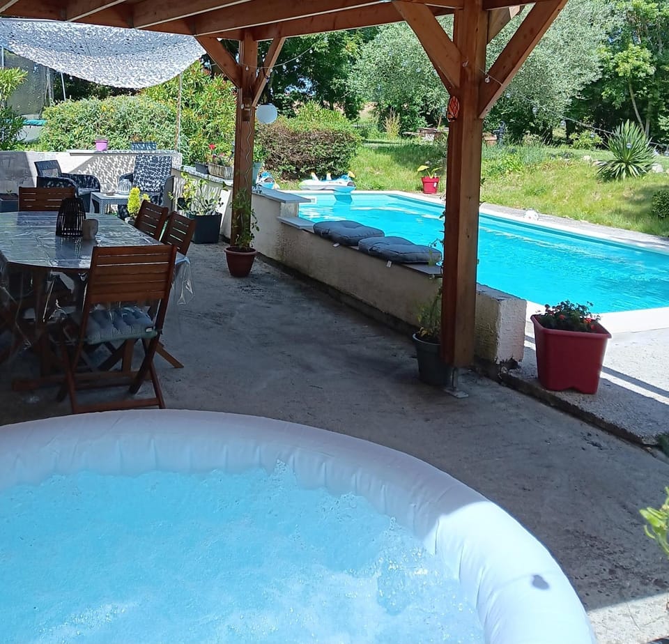 L'écrin des Favaud Bed and Breakfast in Occitanie