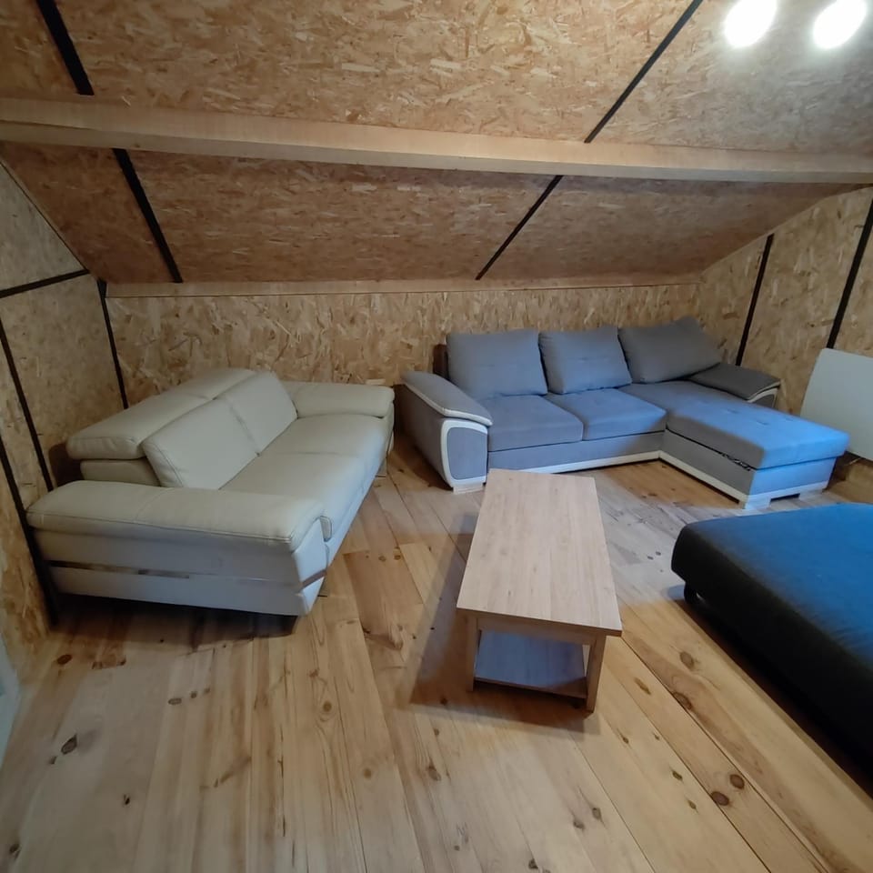 Appartement atypique avec piscine partagée. Apartment in Provence-Alpes-Côte d'Azur