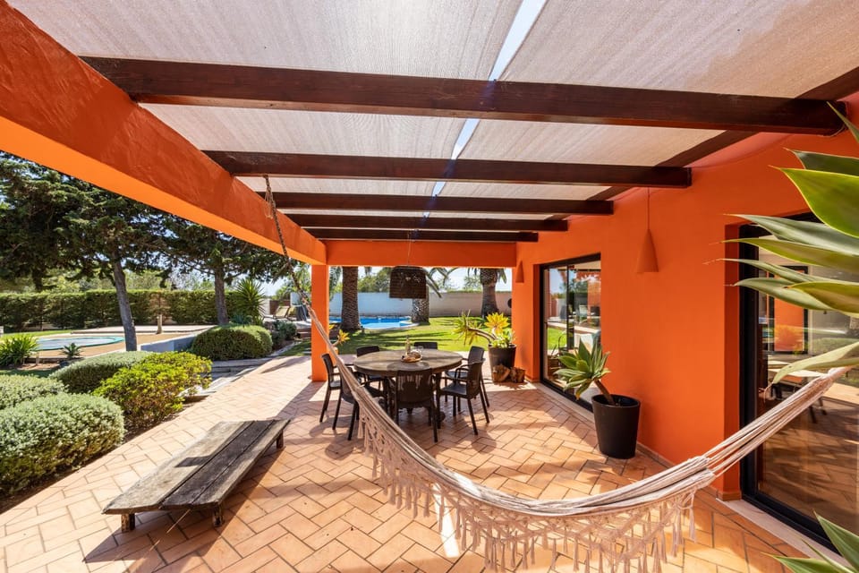 Unique Villa -1 km to Beach, private Natural pool, Tennis Court & Jumping Mat Villa in Sagres