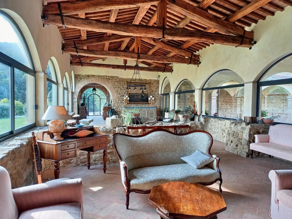 Communal lounge/ TV room