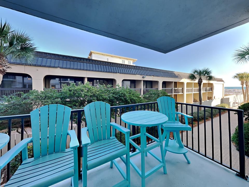 Balcony/Terrace, Seating area, furniture