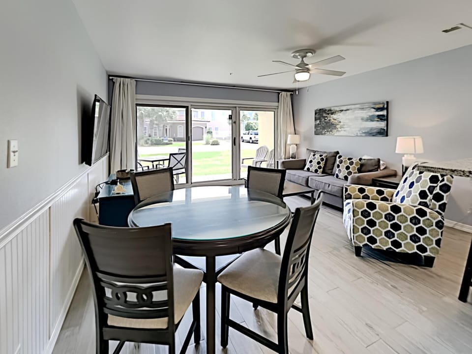 Patio, TV and multimedia, Living room, Seating area, Dining area, furniture