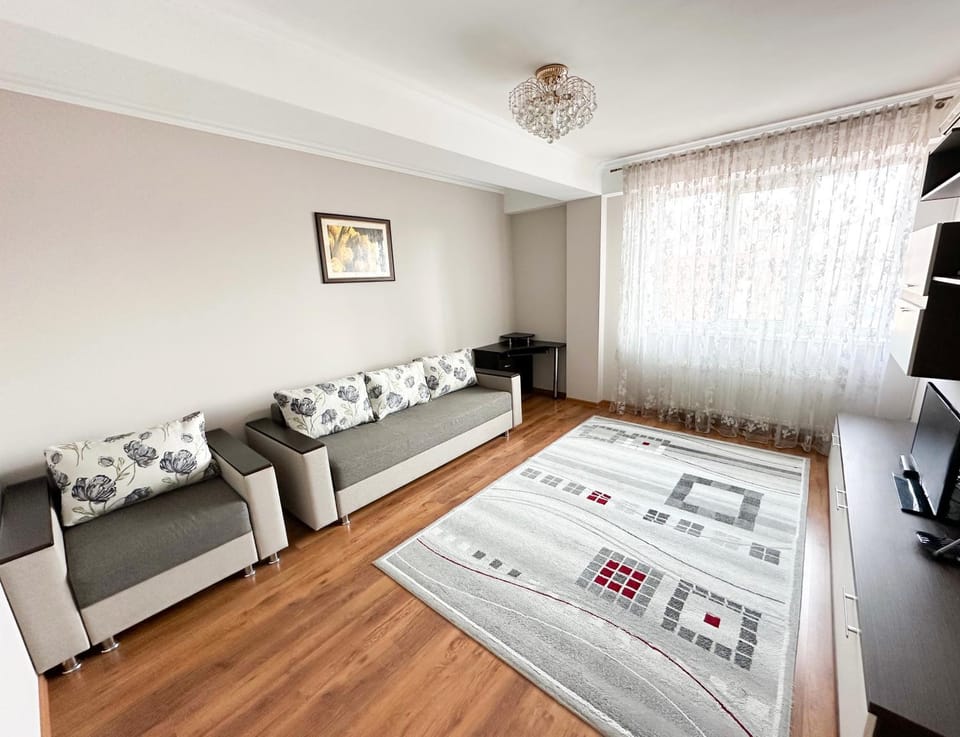 Bed, TV and multimedia, Living room, Seating area