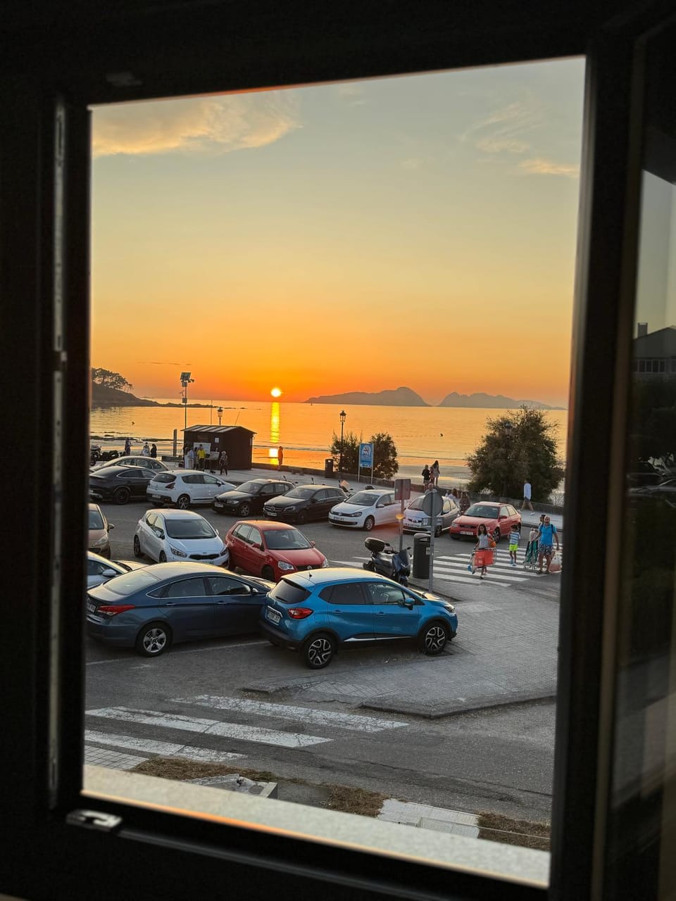 Hostal Montevideo Camino De Santiago & Beachfront Bed and Breakfast in Viana do Castelo District, Portugal