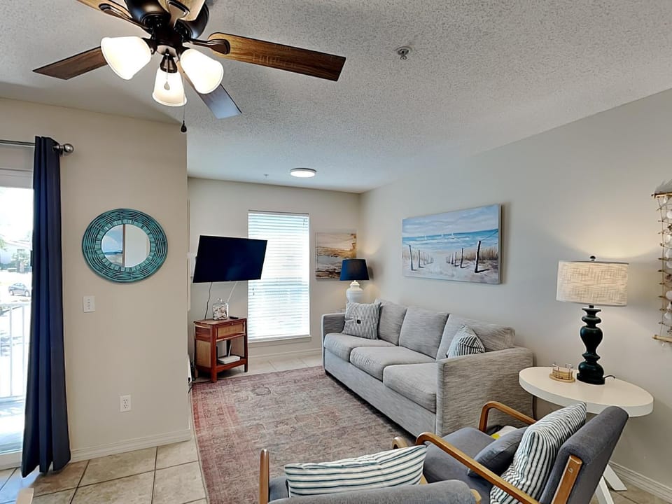 TV and multimedia, Living room, Seating area, furniture