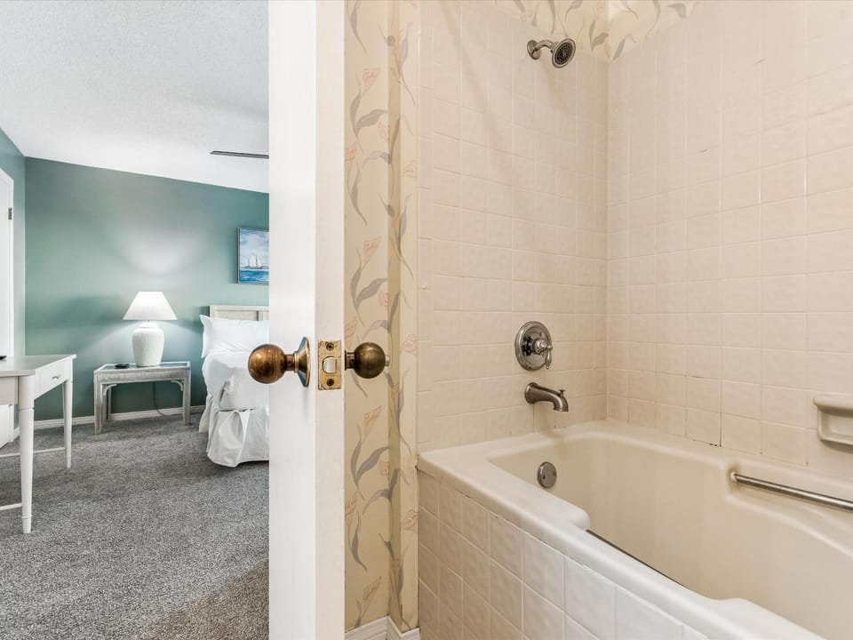 Shower, Bed, Bathroom, Bedroom, Bath
