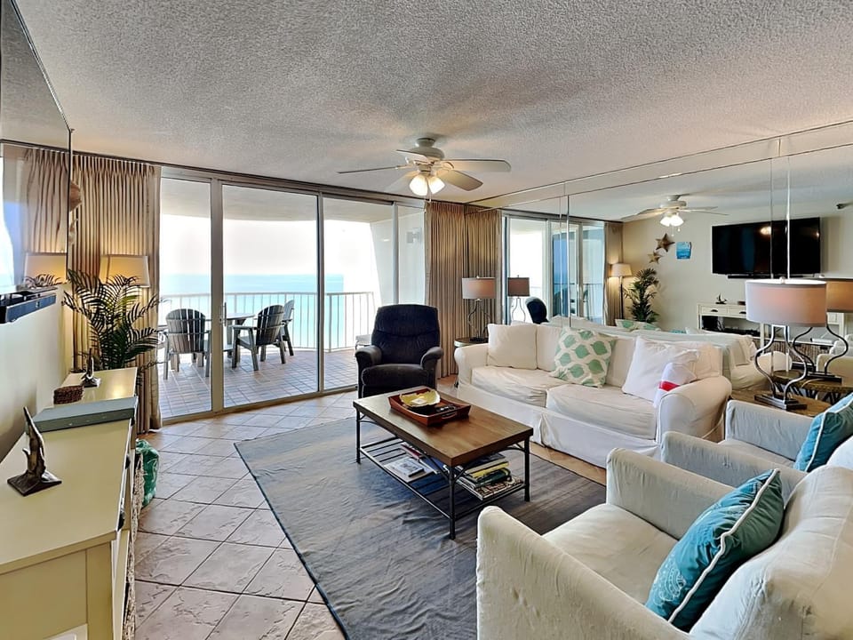 View (from property/room), Balcony/Terrace, Living room, Seating area, Sea view, furniture