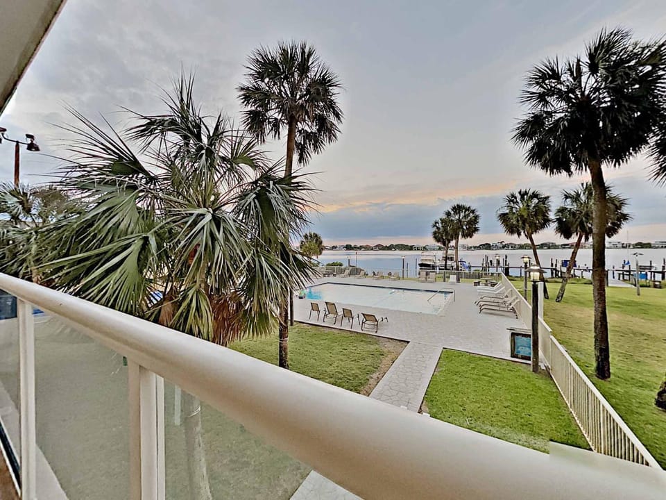 Garden, View (from property/room), Balcony/Terrace, Pool view, Sea view, Swimming pool