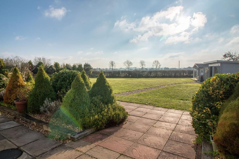Property building, Natural landscape, Garden, Garden view