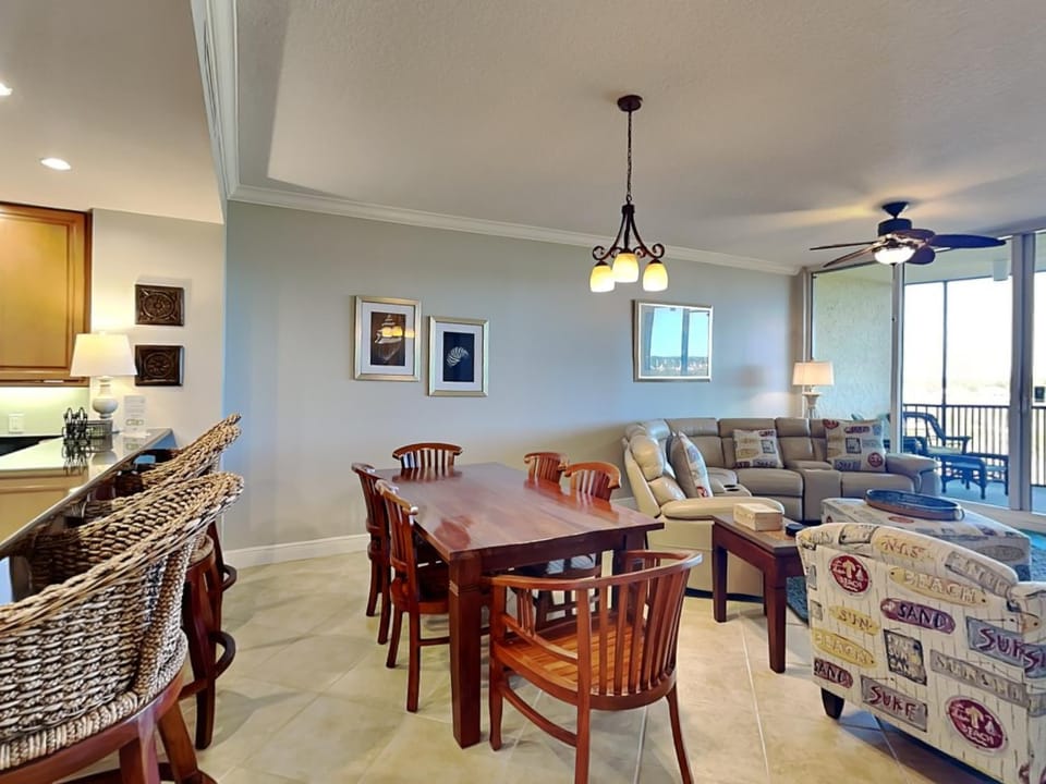 Balcony/Terrace, Kitchen or kitchenette, Living room, Seating area, Dining area, furniture