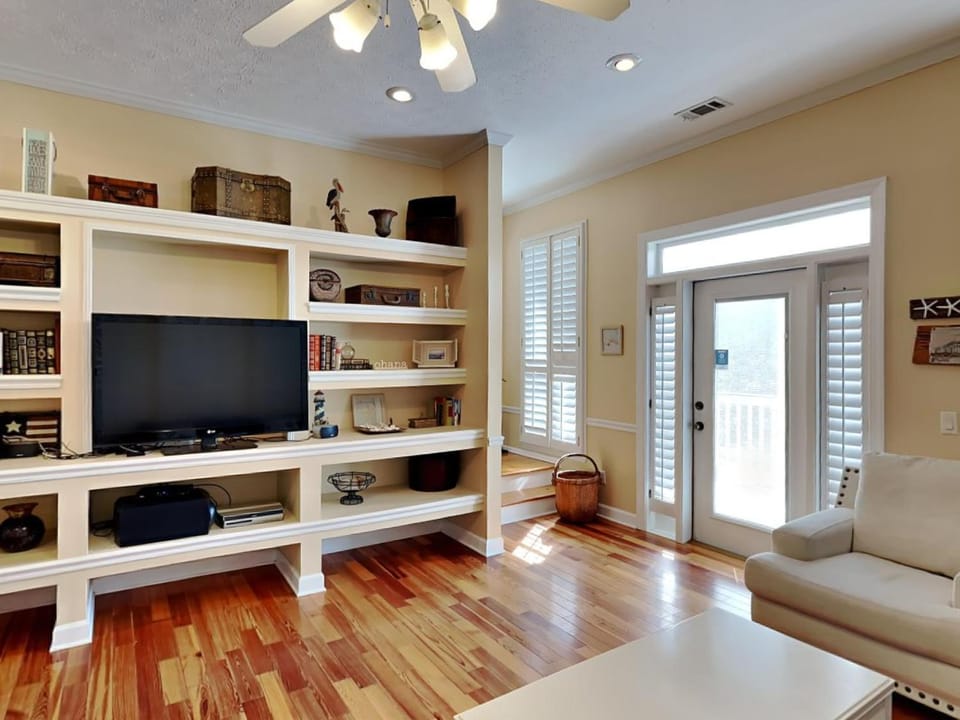 TV and multimedia, Balcony/Terrace, Living room, Seating area