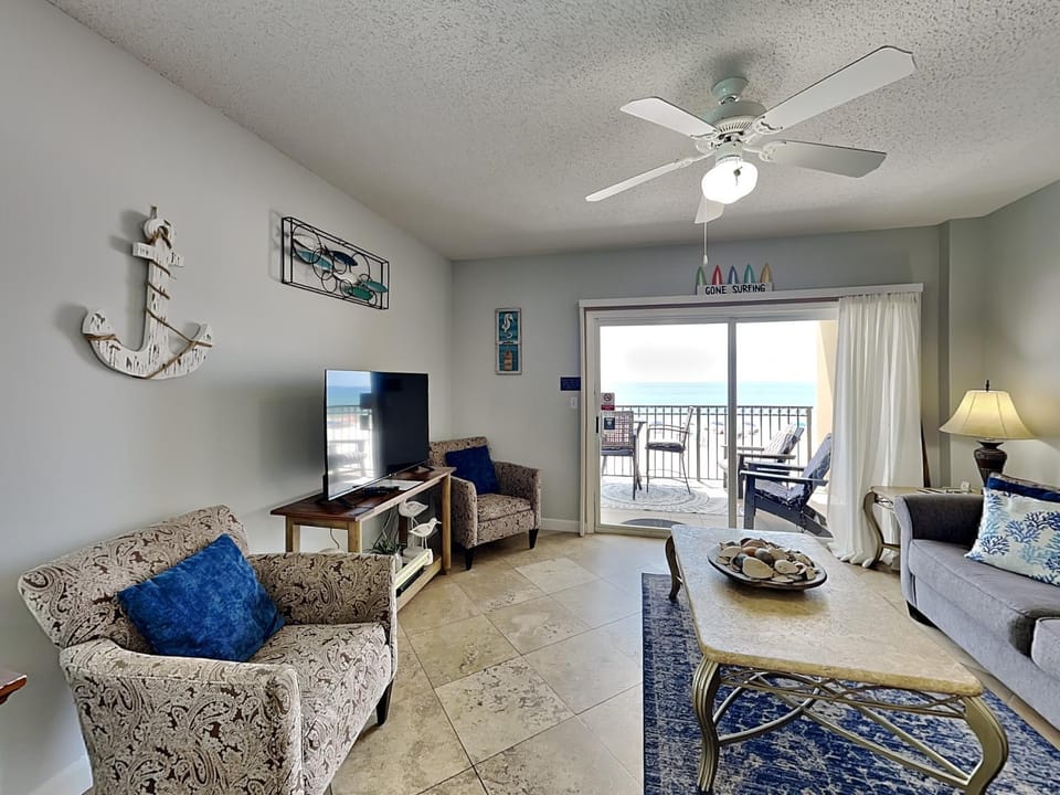 TV and multimedia, View (from property/room), Balcony/Terrace, Living room, Seating area, Sea view, furniture