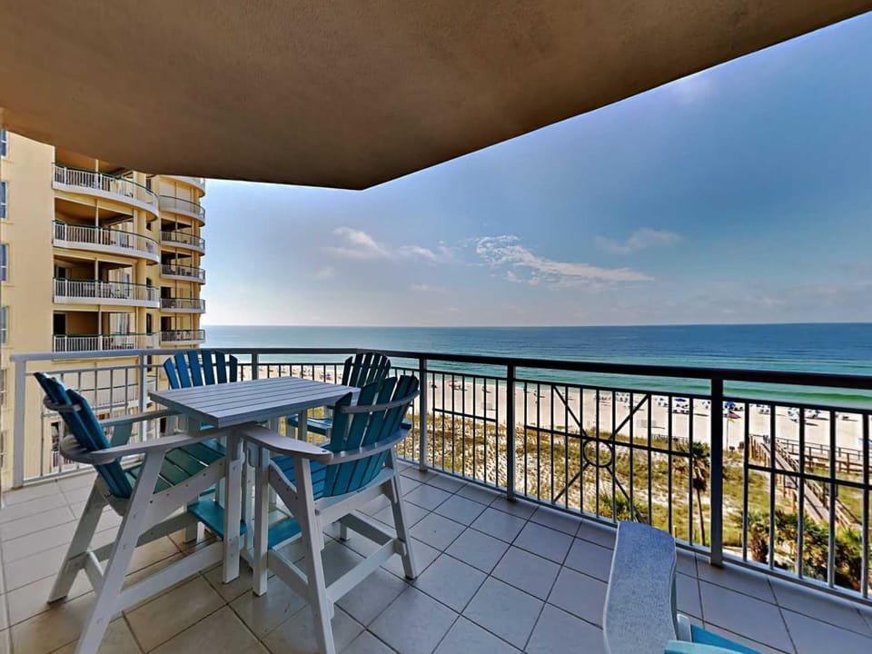 Balcony/Terrace, Seating area, Beach, Sea view