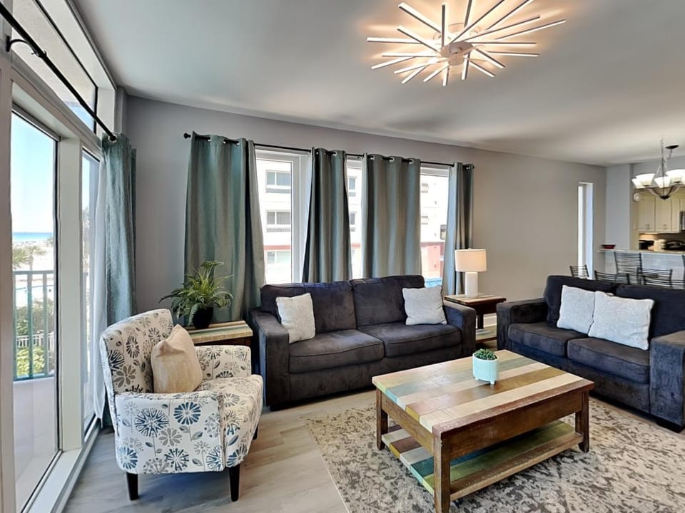 View (from property/room), Balcony/Terrace, Living room, Seating area, Sea view, furniture