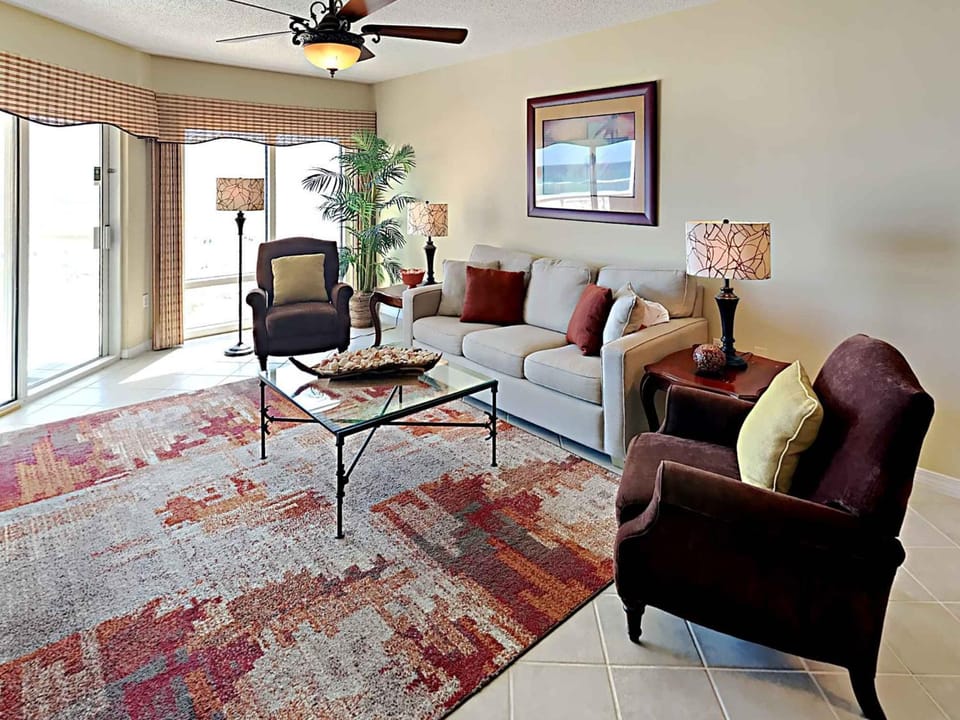 Balcony/Terrace, Living room, Seating area, furniture